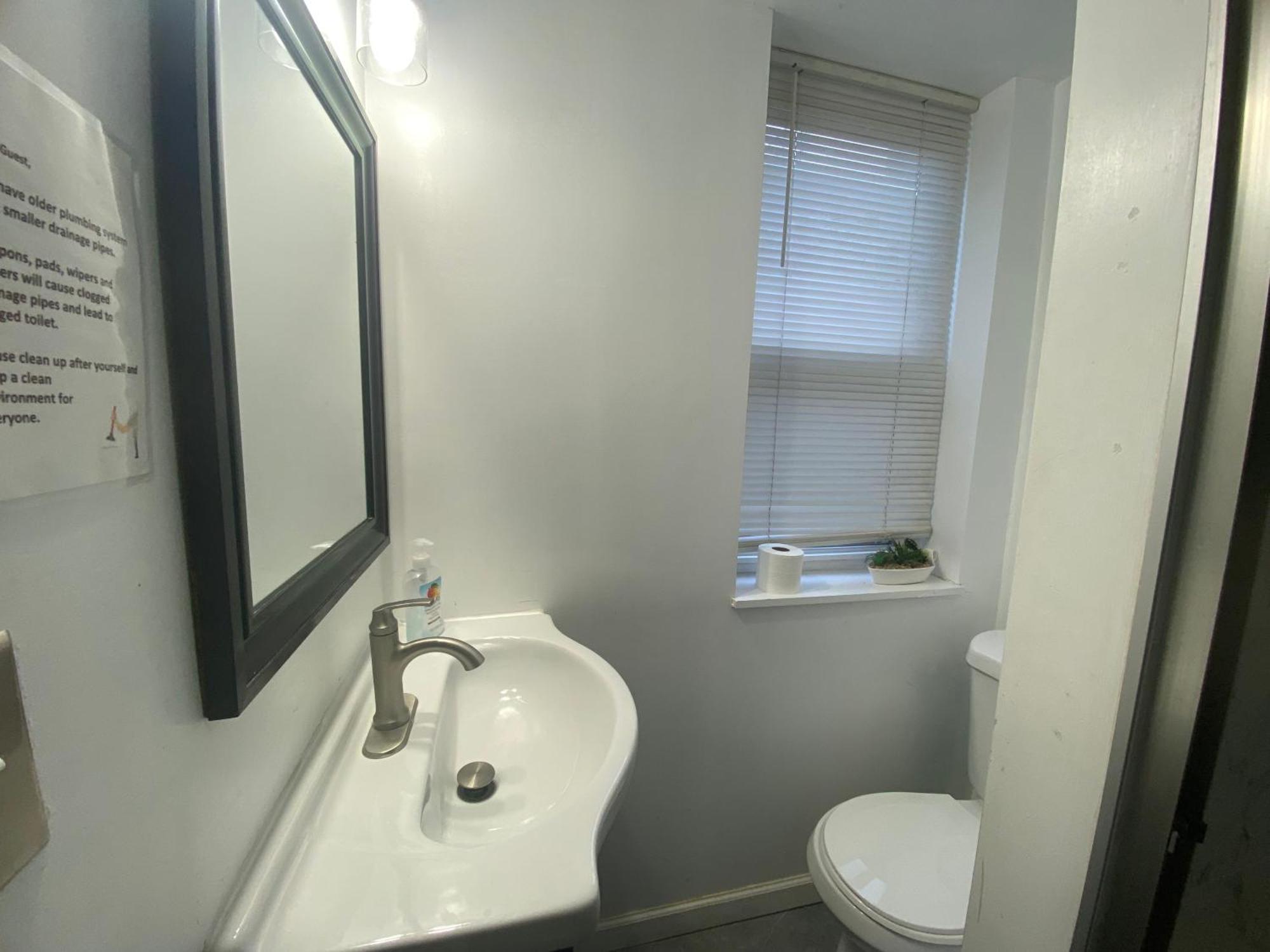 Oui On Ludlow - Entire House And Private Rooms In University City Philadelphia Room photo