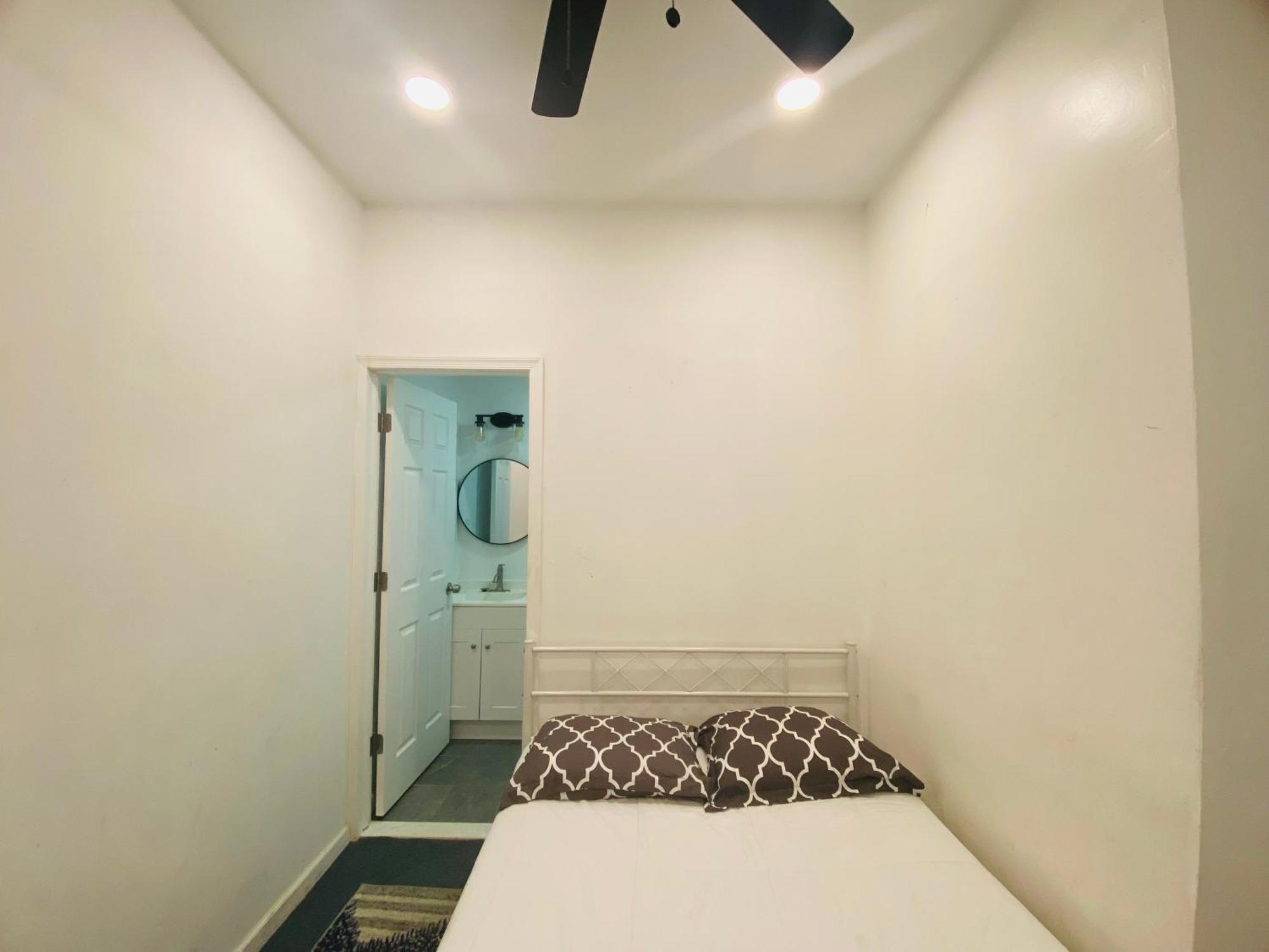 Oui On Ludlow - Entire House And Private Rooms In University City Philadelphia Exterior photo